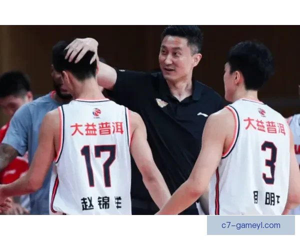 中国队长杨舒予砍14分7助攻 中国队长杨舒予砍14分7助攻