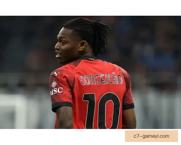 跟队记者：国米也想免签约纳坦-塔，已经询问球员情况